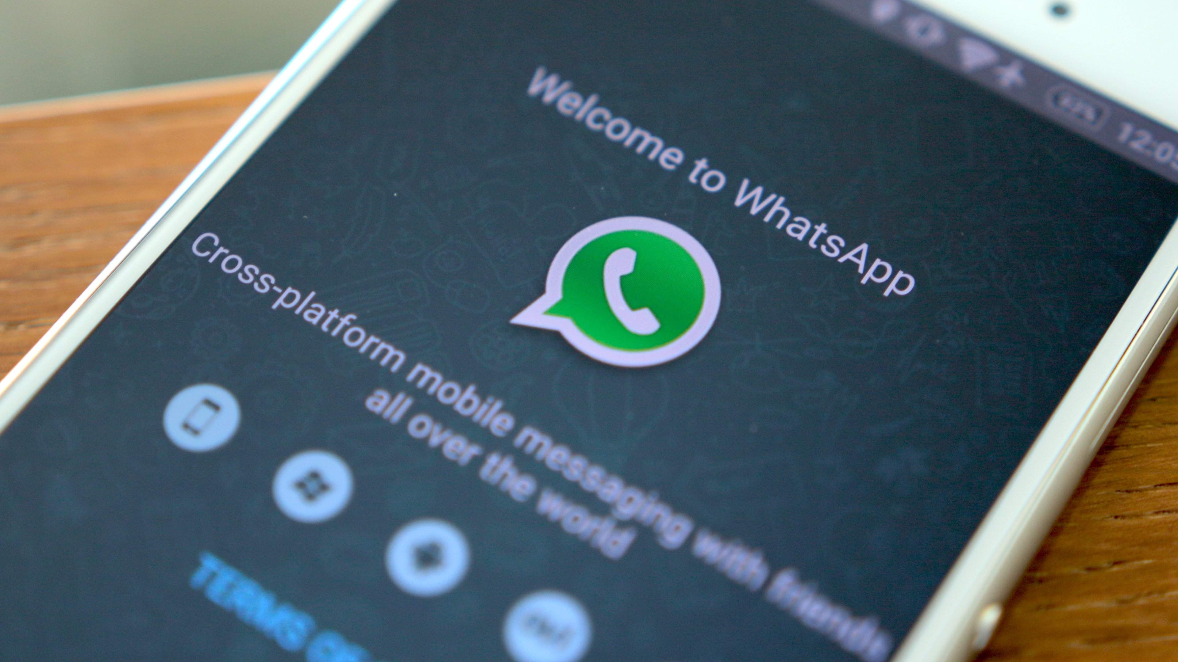 WhatsApp libera recurso que avisa quando mensagem foi encaminhada