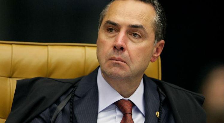 Empregado deve autorizar desconto sindical em folha, decide Barroso