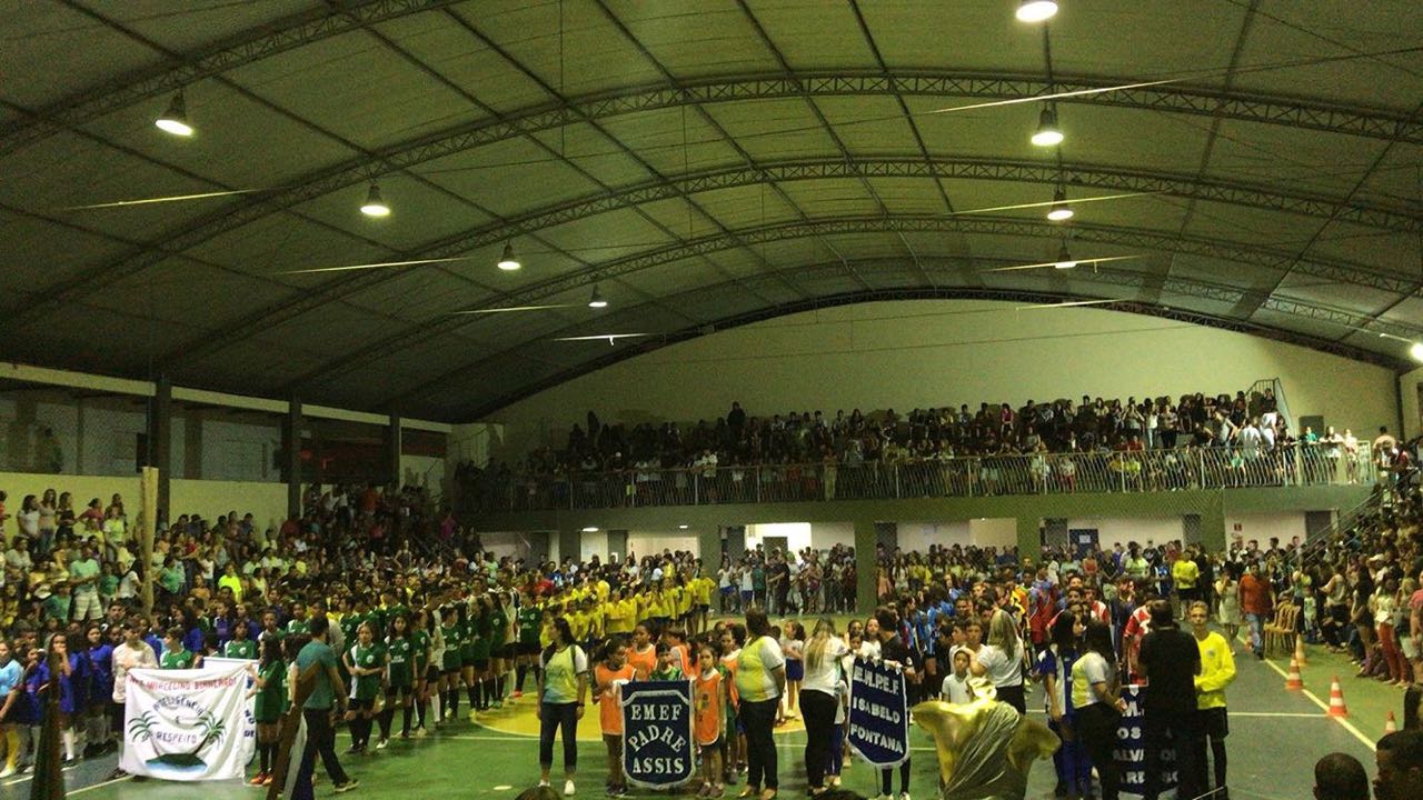 Abertura dos Jogos escolares de Iconha reúne alunos de todo o município