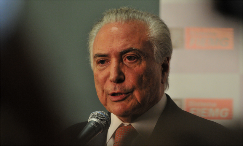 Temer discute com ministros do STF aumento de salário do Judiciário