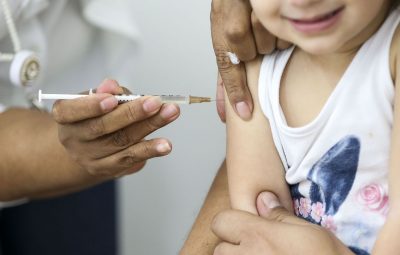 vacina 1 400x255 - Secretaria Municipal vacinará crianças em escolas de São Paulo