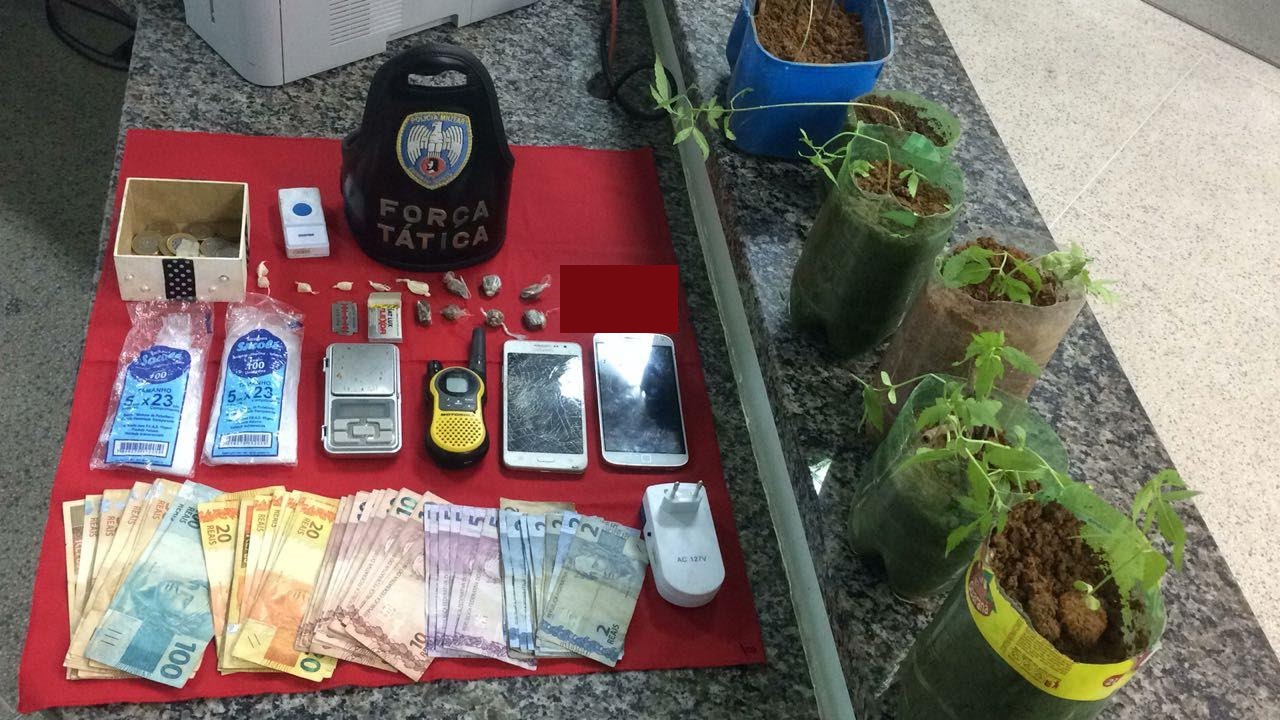 POLÍCIA MILITAR APREENDE ENTORPECENTES EM ANCHIETA