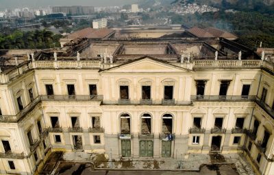 incendio museu rescaldo agi20180903061 thiago ribeiro estadao conteudo 400x255 - O que se sabe sobre o incêndio no Museu Nacional, no Rio