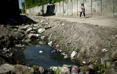 saneamento basico 2   agencia brasil 400x255 - Uma em cada quatro mulheres não tem acesso a saneamento básico