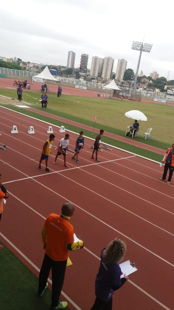 WhatsApp Image 2018 11 21 at 21.10.38 576x1024 - É Ouro. É Ouro!!!!! Atleta Iconhense conquista duas medalhas de ouro nos jogos Paralímpicos escolares