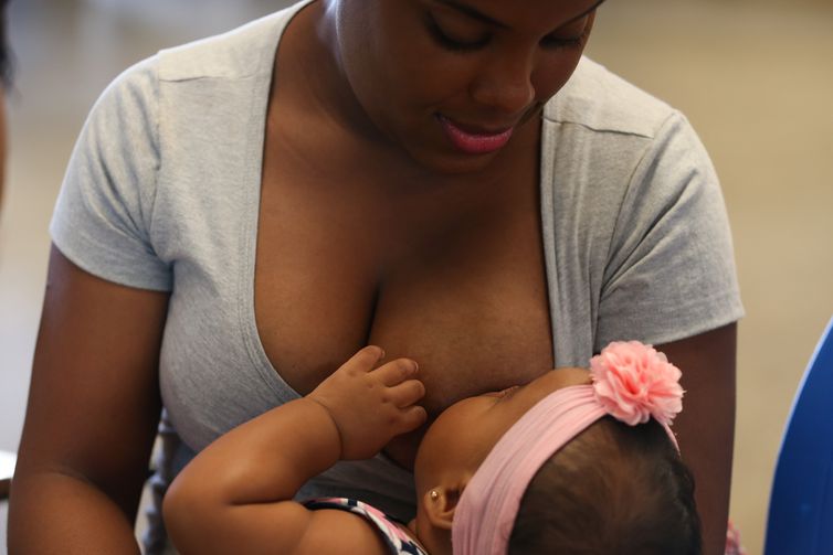 Pesquisa diz que registros de nascimento crescem 2,6% de 2016 a 2017