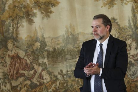 Toffoli derruba decisão que mandou soltar presos em 2ª instância