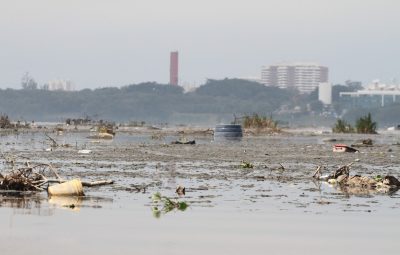 lagoa tijuca2 400x255 - Descaso com a Baía de Guanabara causa impactos na saúde, no transporte e no turismo e provoca prejuízo de bilhões ao RJ, alerta ONG