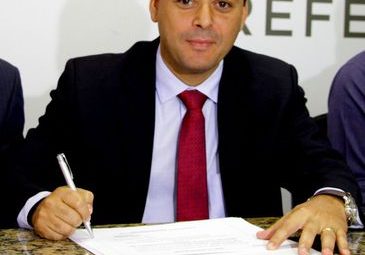 prefeito de niteroi 365x255 - Propina em Niterói era de 20% dos repasses das gratuidades nos ônibus