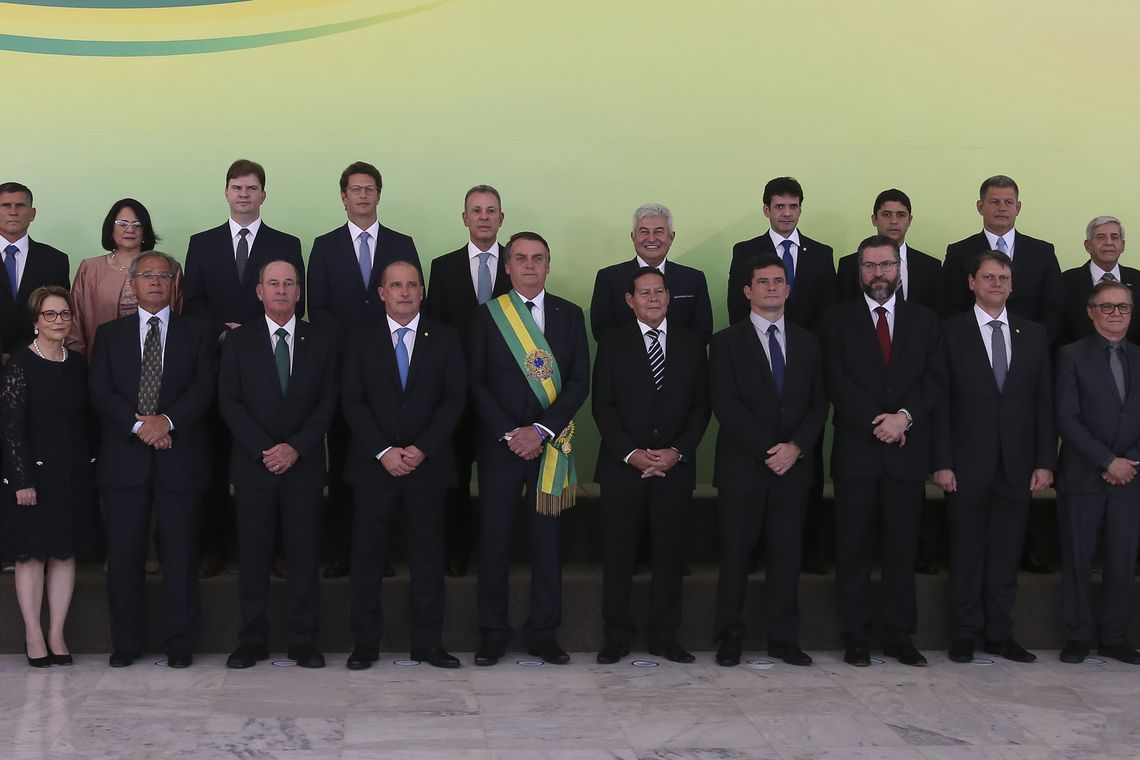Bolsonaro se reúne com Conselho de Ministros