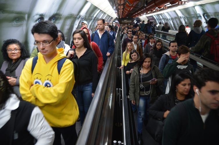 Passagens de trem e Metrô de São Paulo terão reajuste de 7,5%