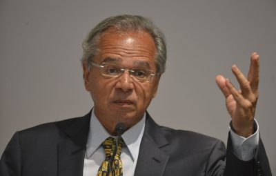 ministro da Economia Paulo Guedes 400x255 - Guedes promete medidas a cada dois dias no primeiro mês de ministério