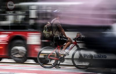 transito 400x255 - Placas do Mercosul e multa para ciclista: veja o que muda na lei de trânsito em 2019