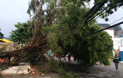 Chuva no rio 400x255 - Tempestade deixa três mortos na cidade do Rio