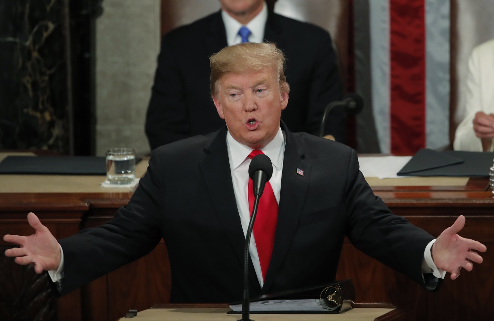 Discurso de Donald Trump tem pedido de união, nova promessa sobre muro e crítica a investigações ‘partidárias’