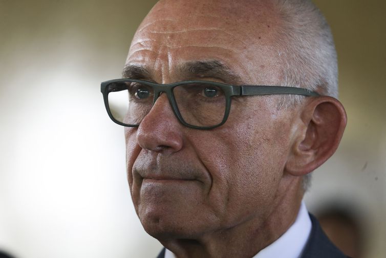 Vale se compromete a acelerar acordos extrajudiciais, diz Schvartsman