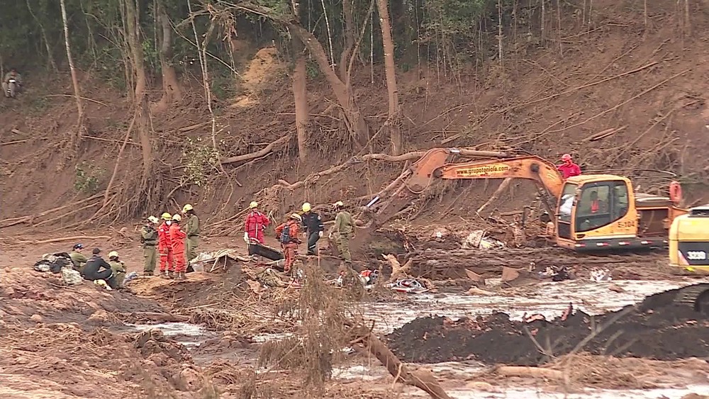Em Brumadinho, um ritual de dor e angústia se repete entre as famílias