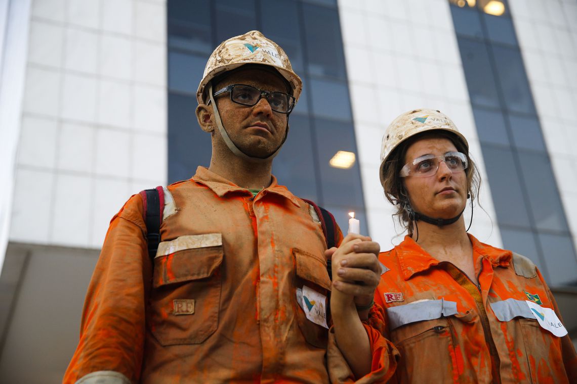 Pela segunda vez, manifestantes protestam em frente à sede da Vale