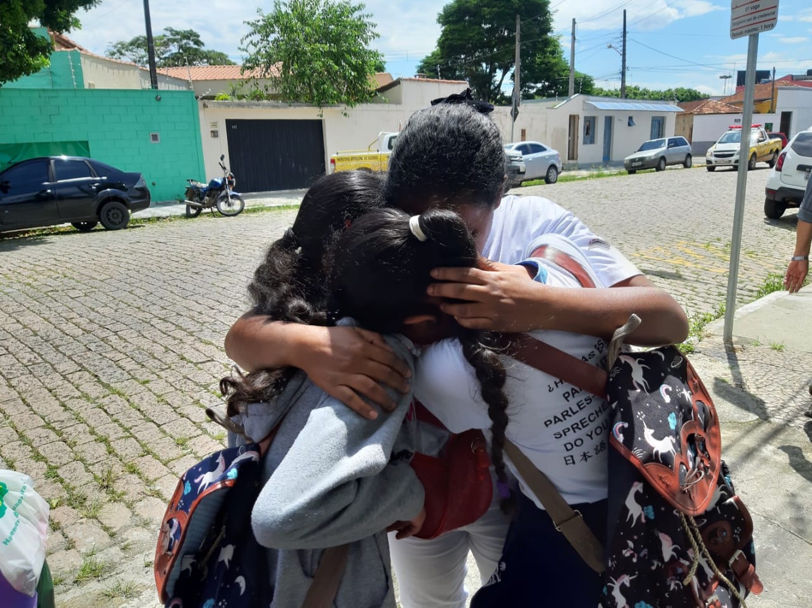 Dupla ataca escola em Suzano, mata oito pessoas e se suicida