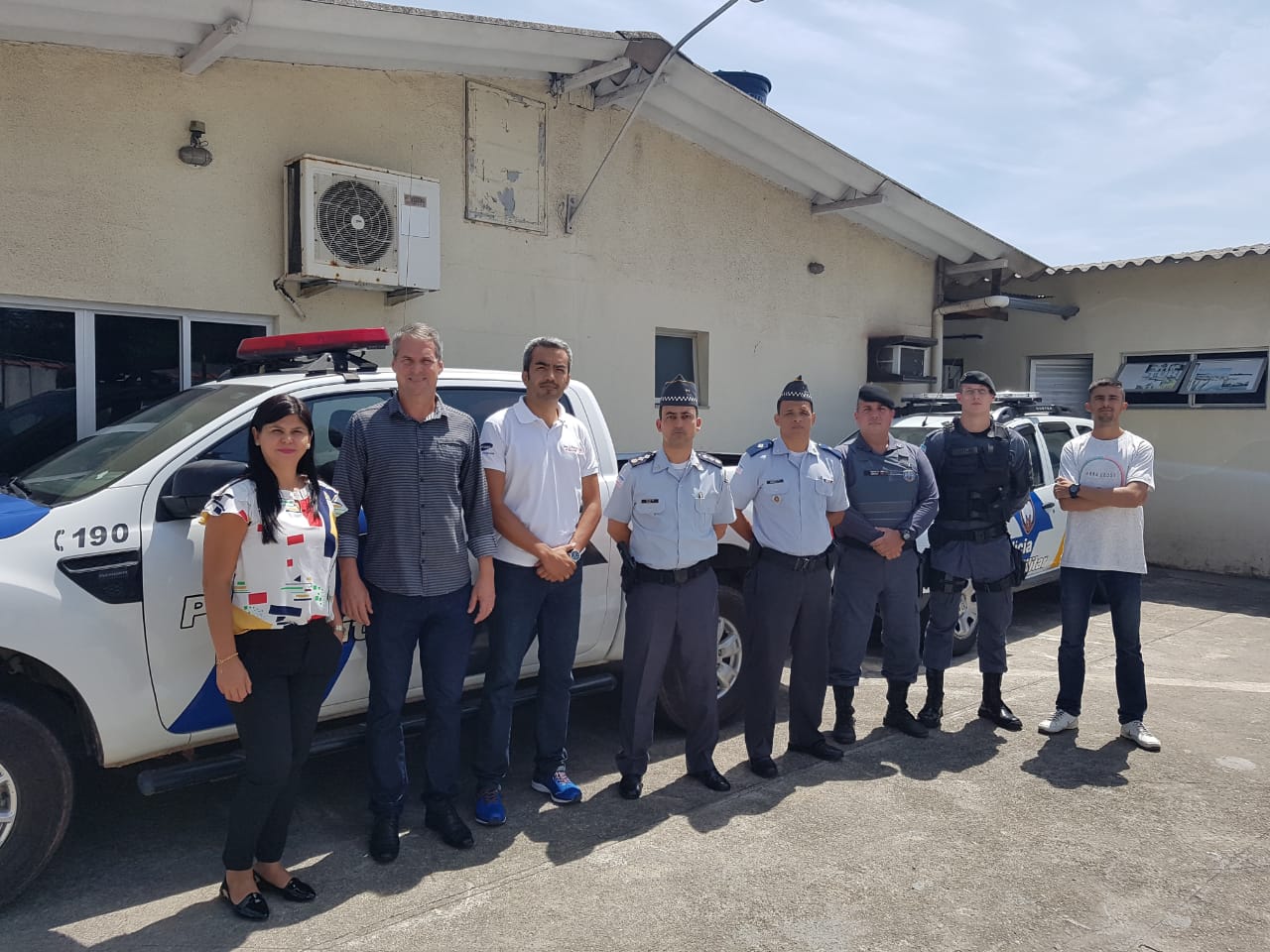 MILITARES DA 10ª COMPANHIA INDEPENDENTE PARTICIPAM DE SEMINÁRIO DE TREINAMENTO COM CÃES E GANHAM UM FILHOTE DA RAÇA PASTOR BELGA MALINOIS