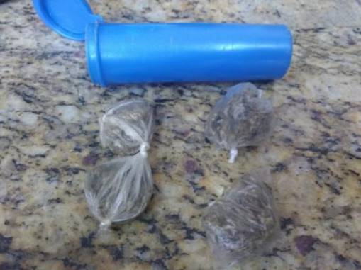 POLICIAIS MILITARES DO REFORÇO DETÊM TRÊS SUSPEITOS EM ANCHIETA