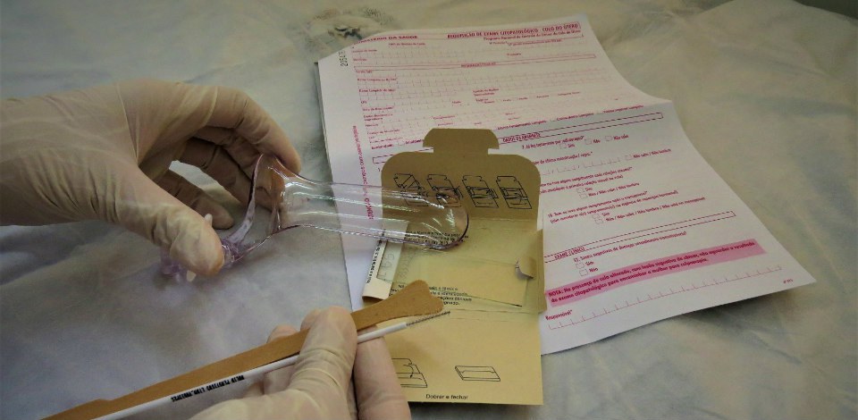 Vacina e exames ajudam a evitar câncer do colo do útero