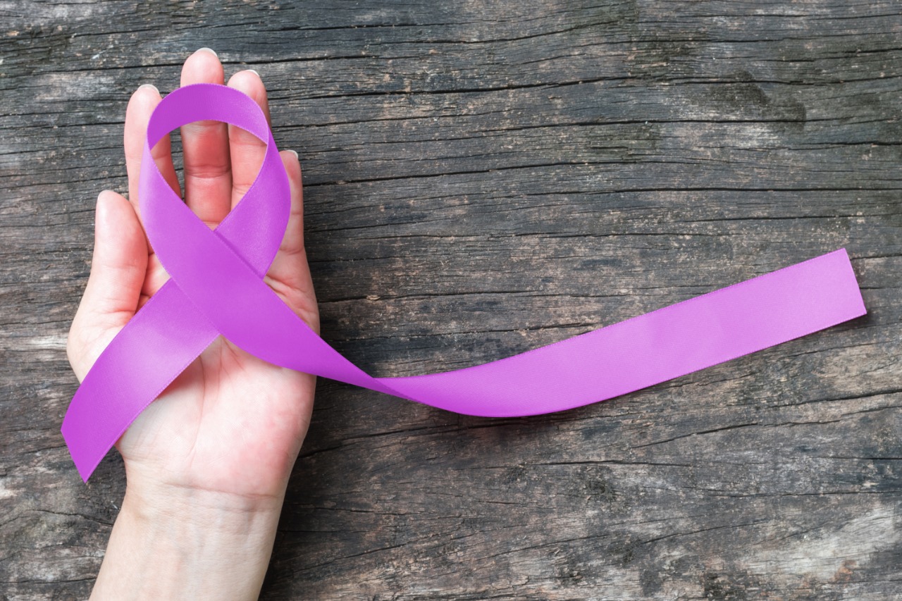 Abril Lilás: campanha alerta para o câncer de testículo