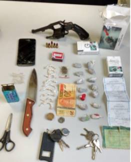 PM APREENDE ARMA E DROGAS EM ALFREDO CHAVES