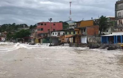 ventos fortes 400x255 - Maré agitada invade casas e causa transtornos no litoral do Espírito Santo