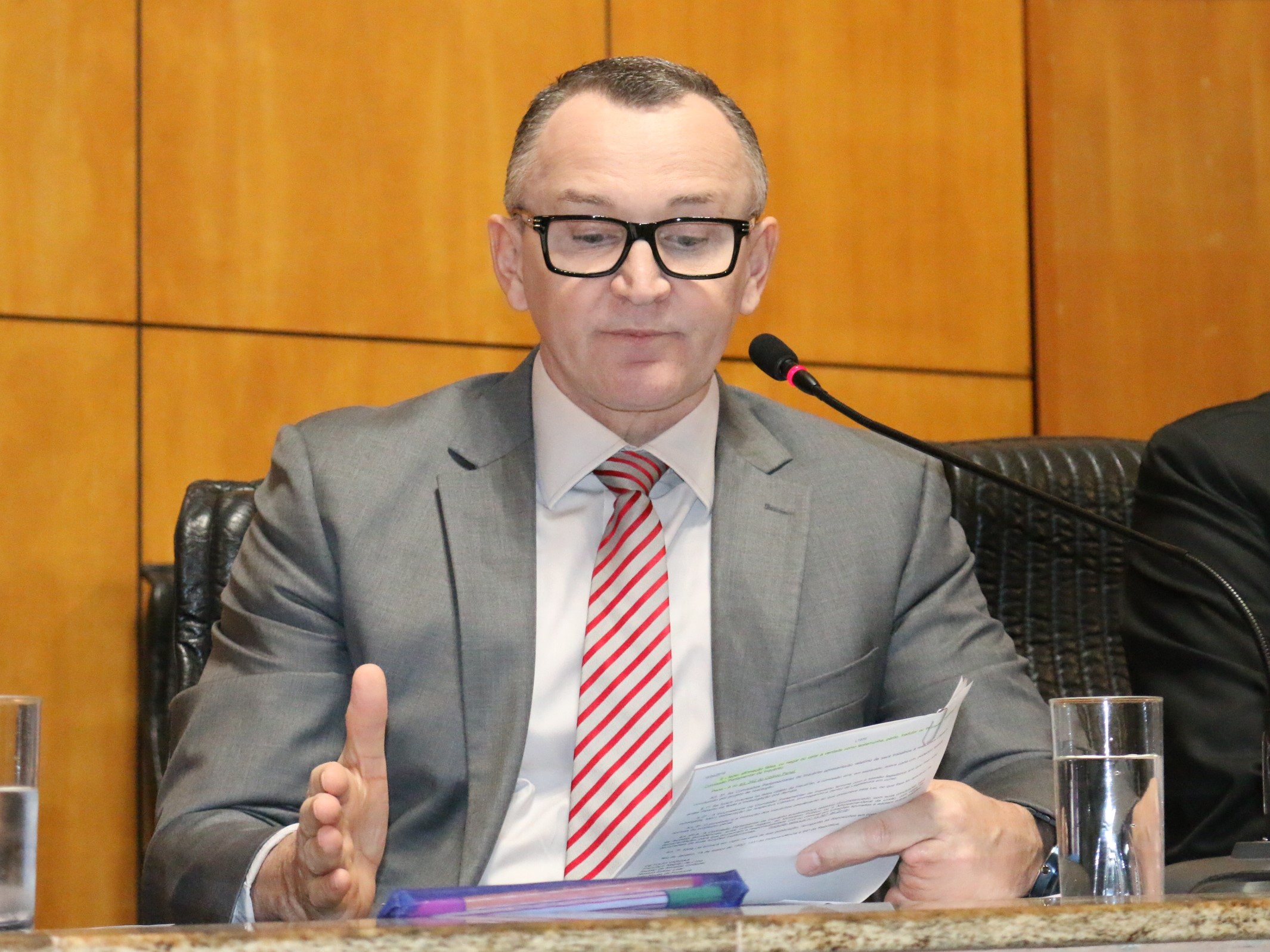 CPI das Licenças: Majeski questiona diretor do Iema