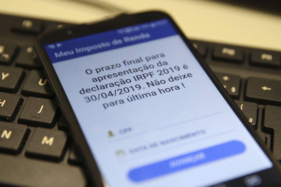 A uma semana do fim do prazo, 12 milhões não enviaram declaração do IR