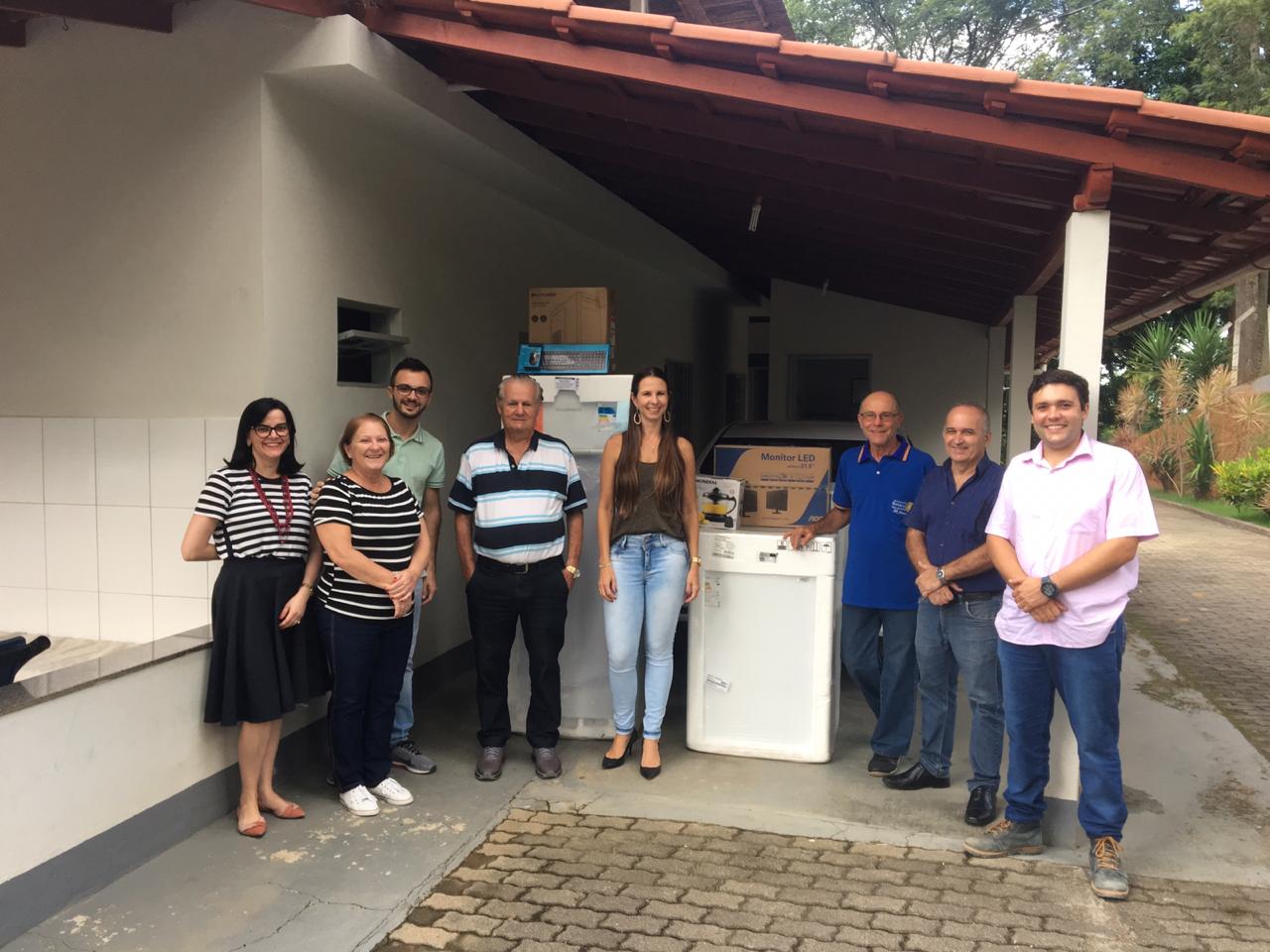 Iconha: Prefeitura entrega equipamentos para Lar do Idoso