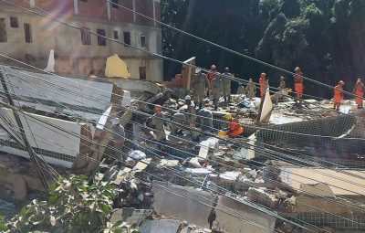 Prédios que desabaram no Rio 400x255 - Prédios que desabaram no Rio eram irregulares e estavam interditados