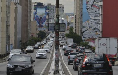 Transito de São Paulo 400x255 - Bolsonaro pretende dobrar pontos para suspensão de CNH