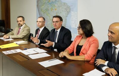 bolsonaro 400x255 - Ministro diz que risco de não ter Enem está totalmente afastado