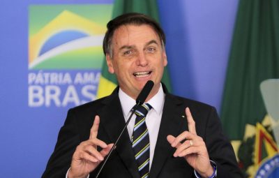 bolsonaro 400x255 - Bolsonaro: dinheiro retirado de universidades será investido na base