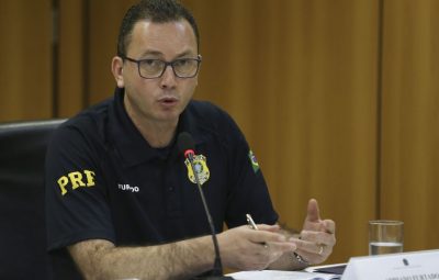 diretor geral da Polícia Rodoviária Federal PRF Adriano Furtado 400x255 - PRF detém 2.924 pessoas e apreende armas e drogas na Operação Lábaro