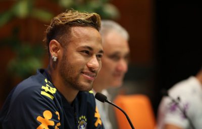 Neymar 400x255 - Após depor na polícia, Neymar diz que está muito tranquilo