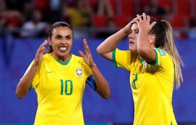 Seleção feminina do Brasil 400x255 - Jogos de hoje definem próximo adversário do Brasil na Copa feminina