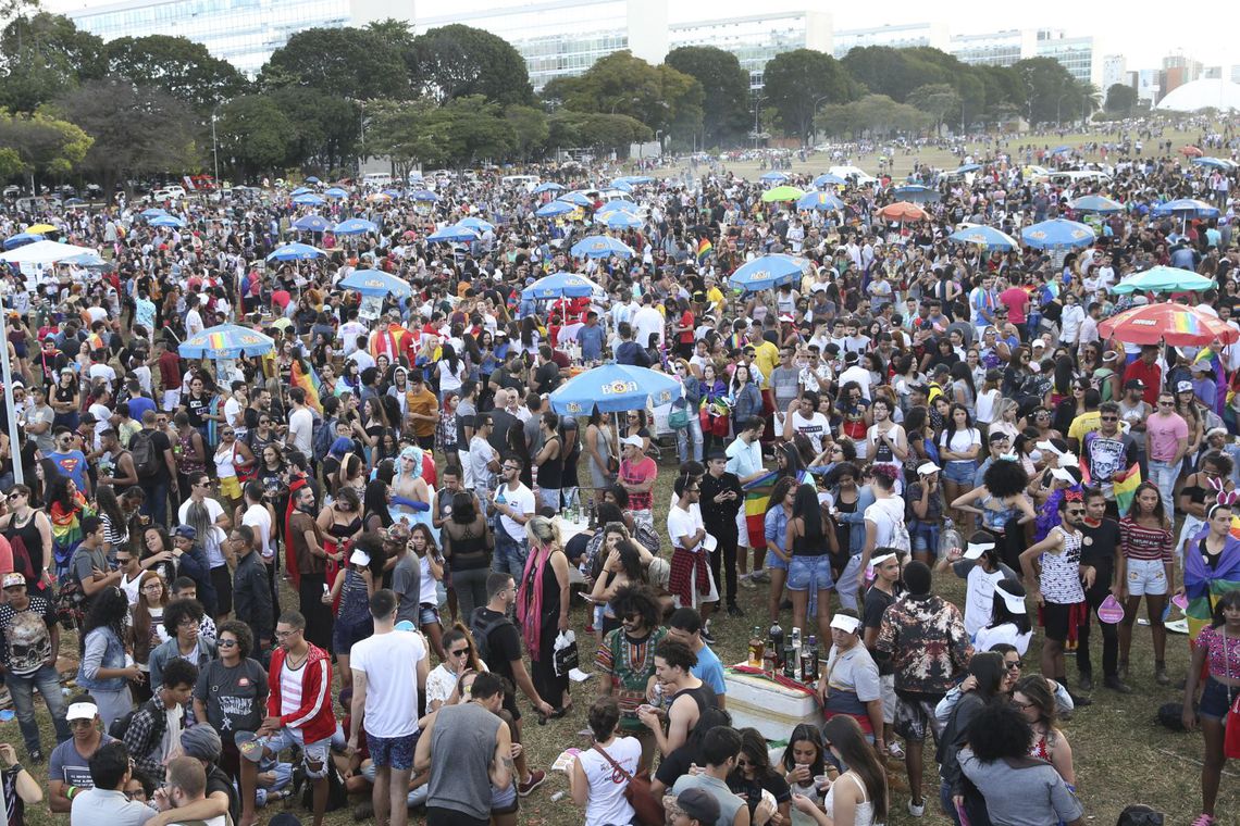 Mundo deve ter mais 2 bilhões de pessoas em 30 anos