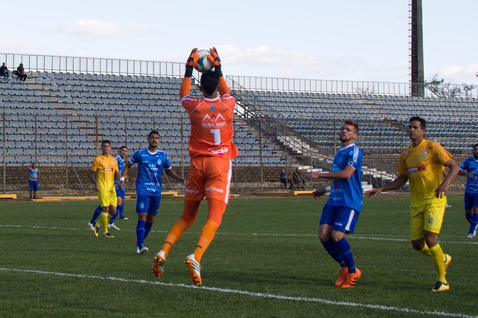 vitoria x brasiliense - O sonho continua: Águia derruba Jacaré e segue vivo no brasileirão da serie d