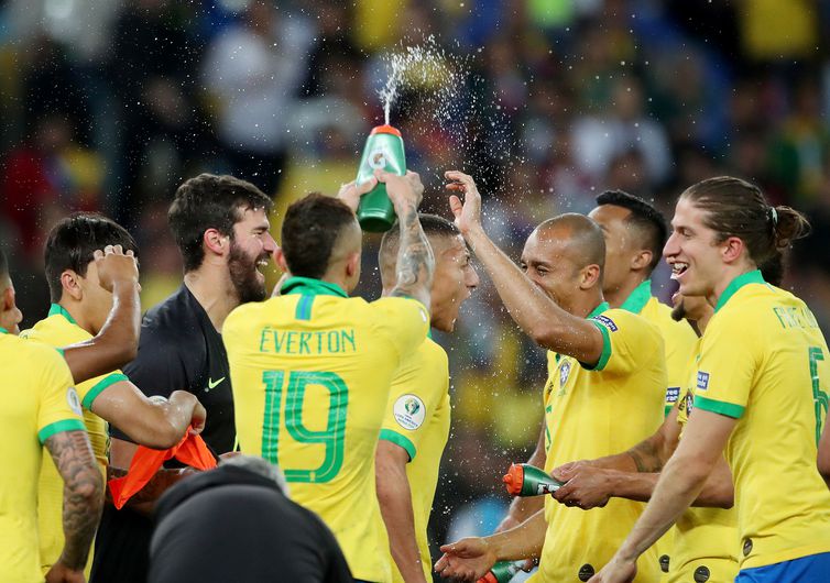Brasil confirma favoritismo e vence Copa América contra o Peru