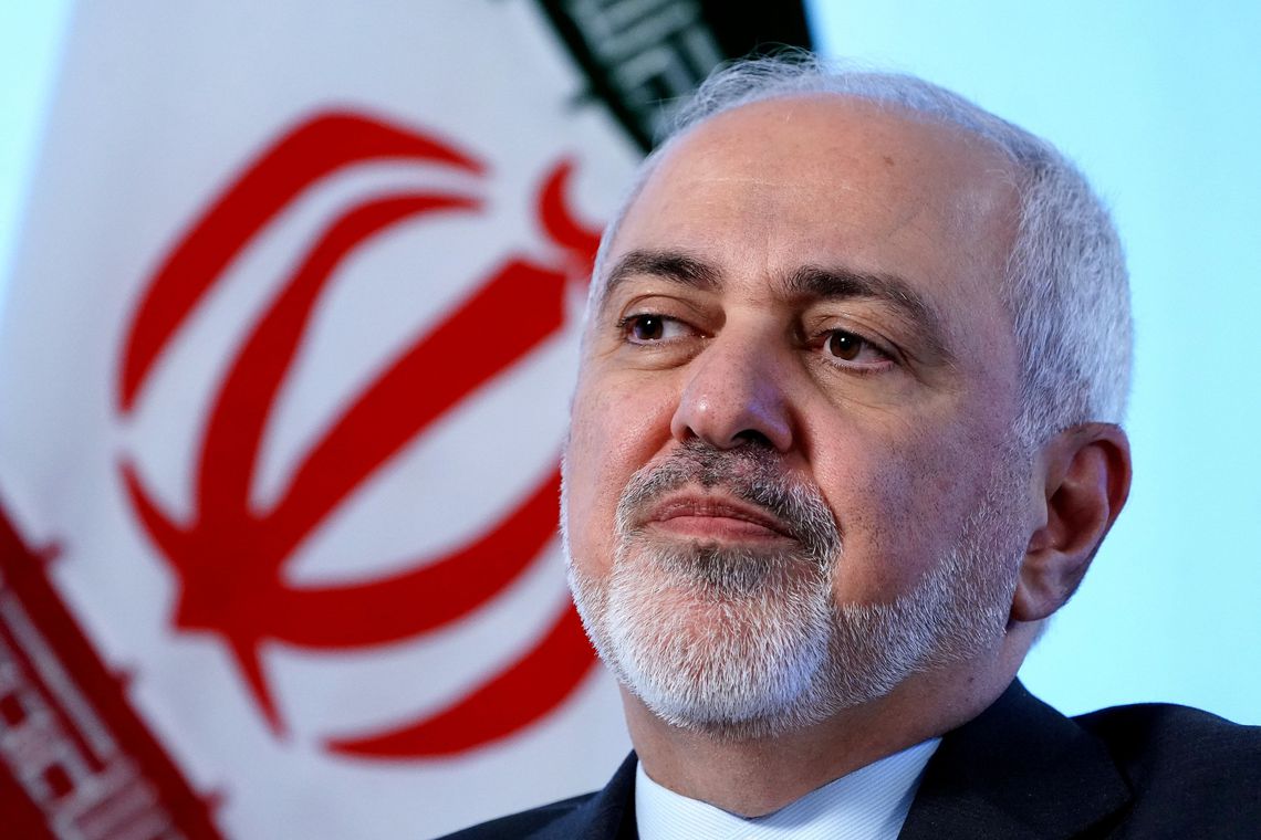 Chanceler diz que Irã ultrapassou limite de armazenamento de urânio