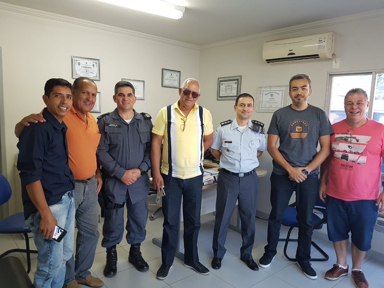 COMANDANTE DA 10ª CIA IND RECEBE ORGANIZAÇÕES REPRESENTATIVAS DO MUNICÍPIO DE PIÚMA