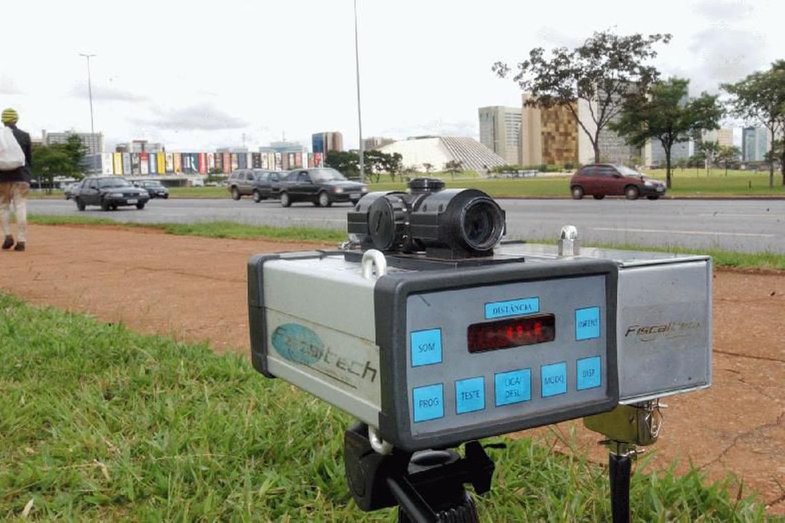 Governo determina suspensão do uso de radares móveis em rodovias federais