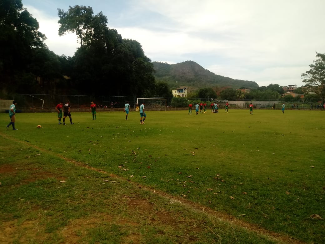 Iconha vira, vence Náutico e fica mais perto da final.