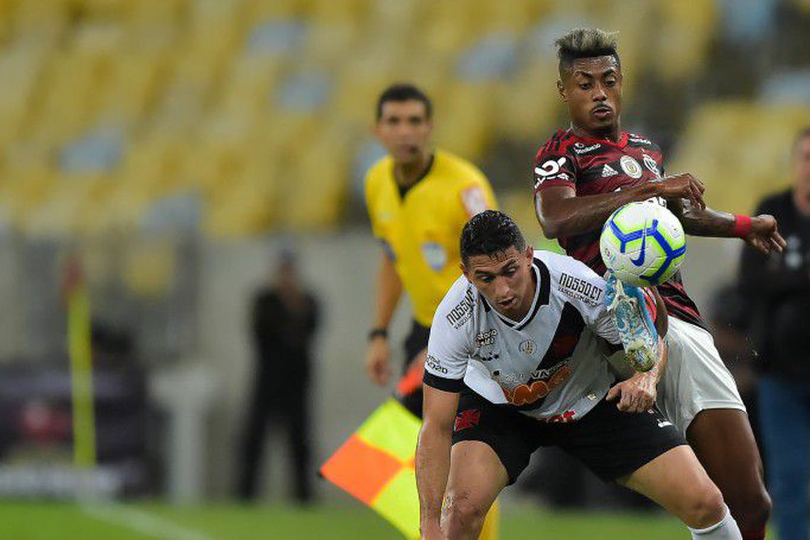 Flamengo e Vasco empatam em jogaço de 8 gols no Maracanã