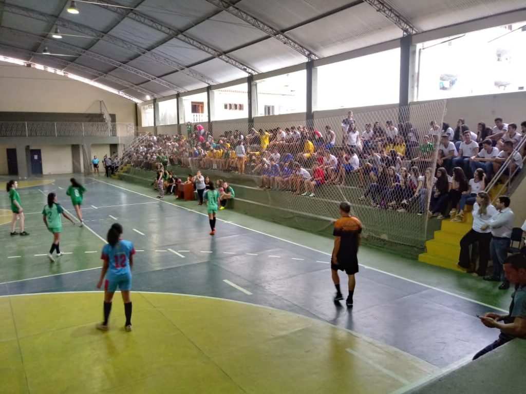 WhatsApp Image 2019 12 03 at 11.08.55 1 1024x768 - Com ginásio Municipal lotado começa Jogos escolares 2019 em Iconha