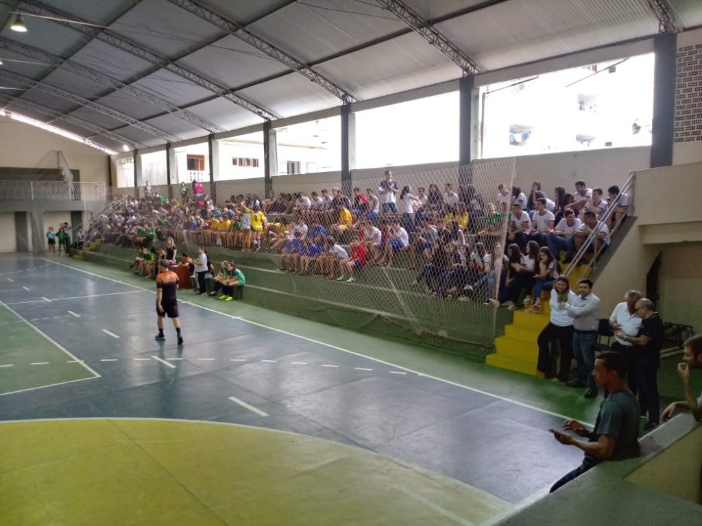 WhatsApp Image 2019 12 03 at 11.08.55 1024x768 - Com ginásio Municipal lotado começa Jogos escolares 2019 em Iconha