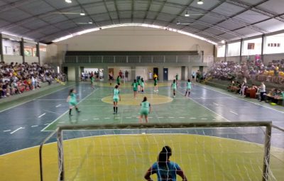 WhatsApp Image 2019 12 03 at 11.08.55 2 400x255 - Com ginásio Municipal lotado começa Jogos escolares 2019 em Iconha